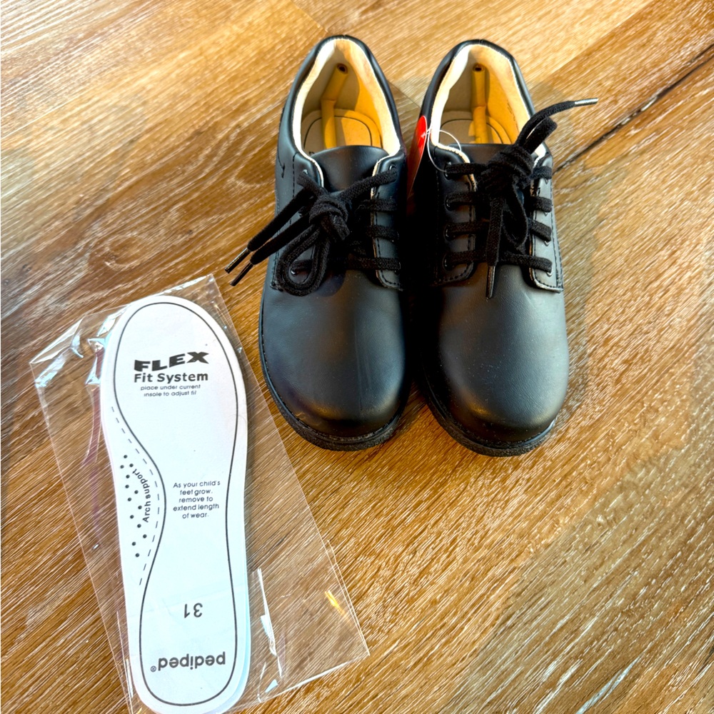 Pediped Black Leather Uniform Kids Shoes size 13. New.. School child shoes.